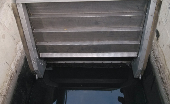 Screen Type Ladder Grille Solid Liquid Separation Equipment Plate Type Step Grille