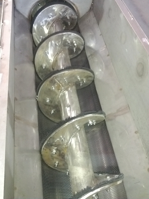 Stainless Steel / Carbon Steel Spiral Press Rotary Bar Screen For Material Dewatering