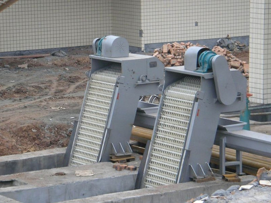 SS Rotary Mechanical Bar Screen in wastewater treatment , Grille for water solid - liquid seperation